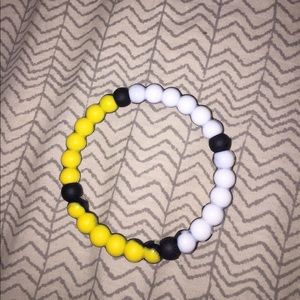 Yellow/black/white bracelet
